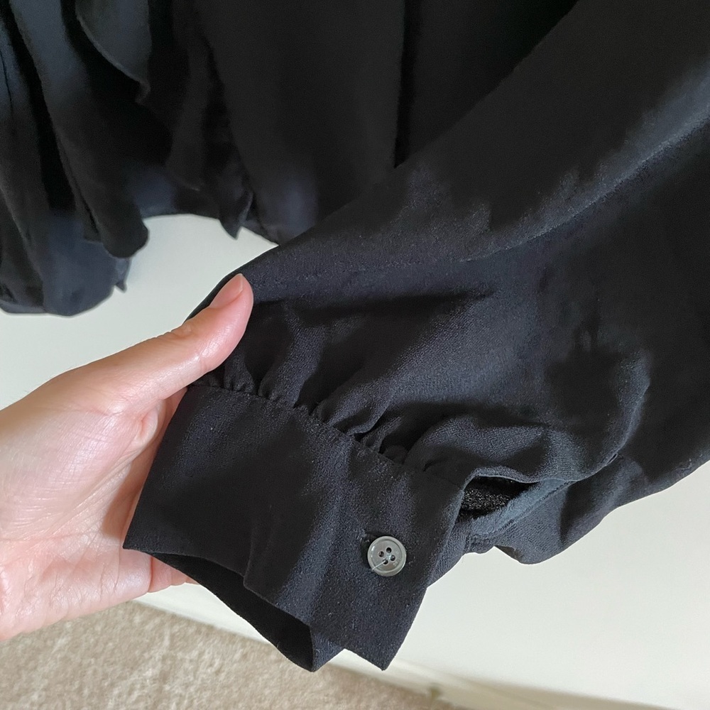 Aritzia Wilfred Black Silk and Polyester Ruffled Blouse Size XXS - Picture 6 of 9